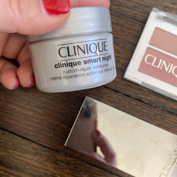 Clinique collection never used - Picture 3 of 11